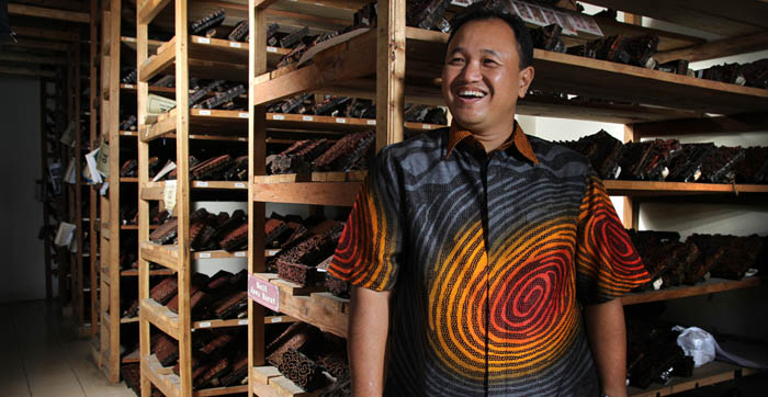 4 Profil Tokoh Wirausahawan di Bidang Kerajinan Tekstil ...